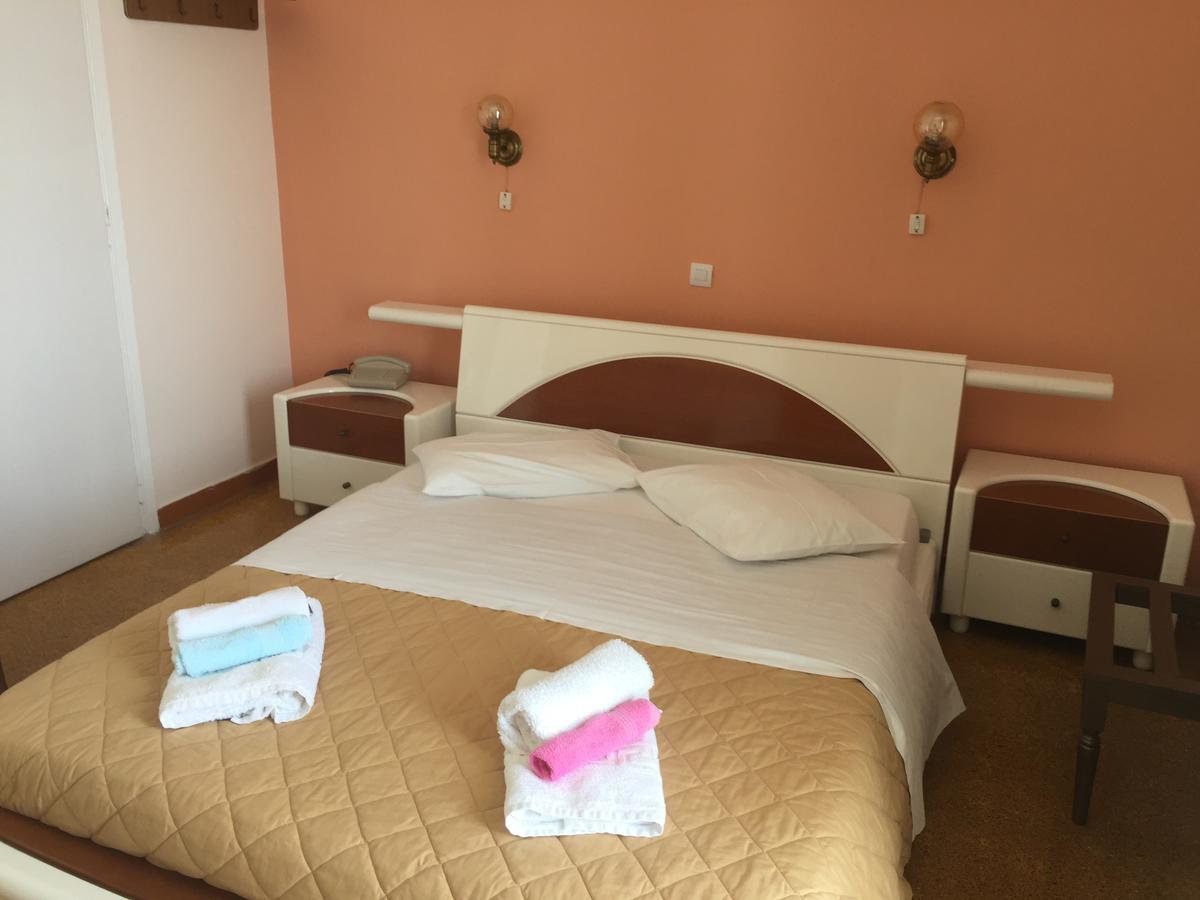Hotel Methanion Метана Екстер'єр фото